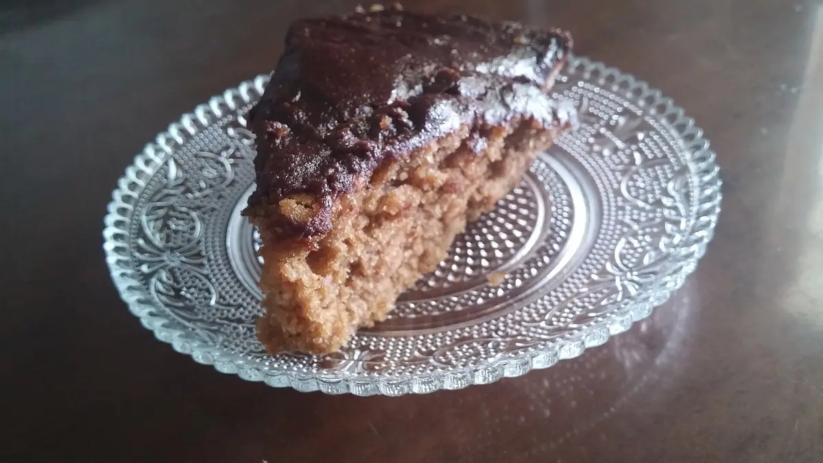 Cake Maker bakes